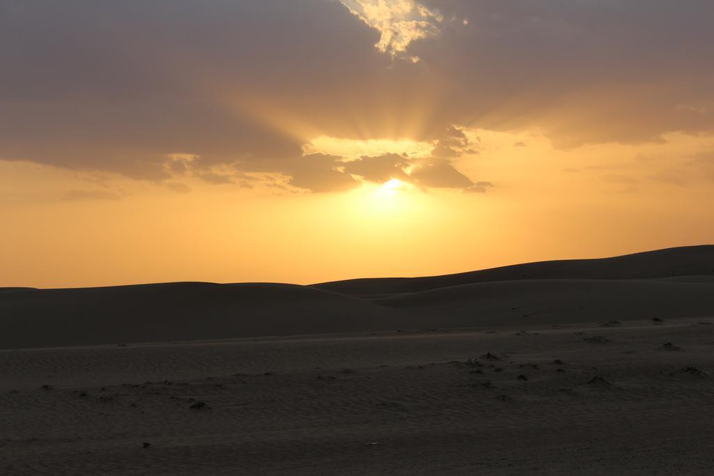 Legend Desert Camp Fulayj al Masha'ikh Экстерьер фото